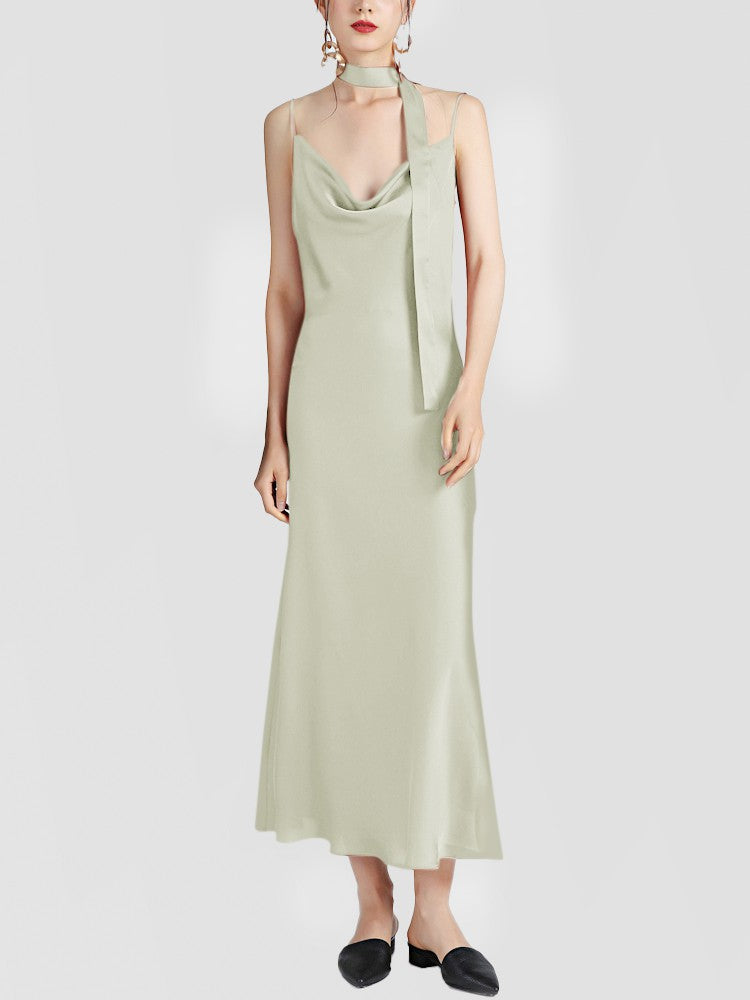 Kvinnors siden ärmlös klänning Cowl Neck Silk Midi Dress Wedding Gästklänningar