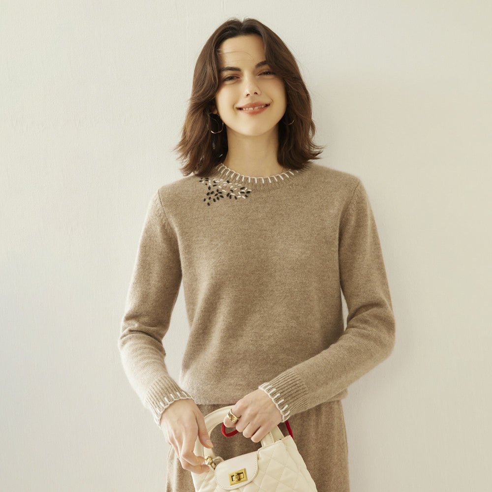 Ladies Crew Neck Cashmere Sweater Long Sleeve Embroidery Petal Cashmere Tops Wool Cashmere Sweater